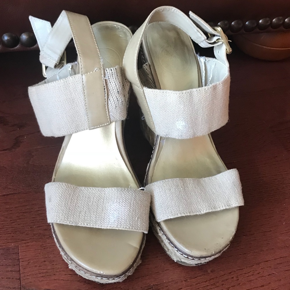 Jessica Simpson Wedge